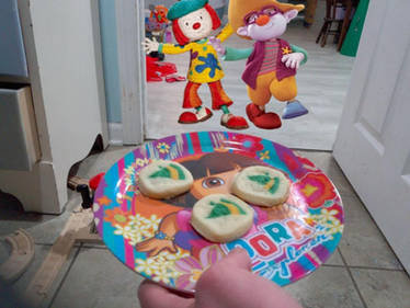 JoJo and Skeebo coming to have cookies with me