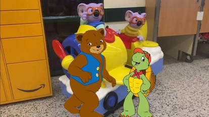 Bear and Franklin gonna go on TKB Kiddie Ride