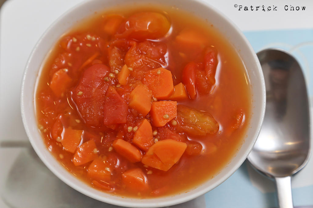 Carrot tomato soup