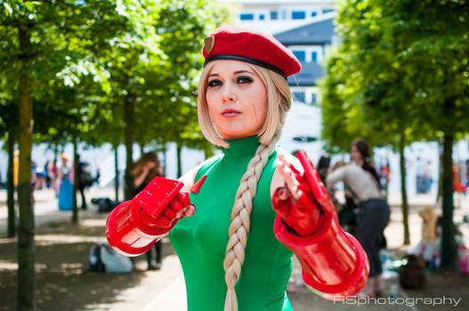 Cammy White Cosplay