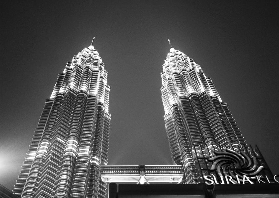 Suria KLCC by fugiDUDUP on DeviantArt