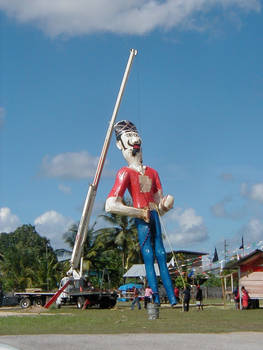 Erecting the Effigy