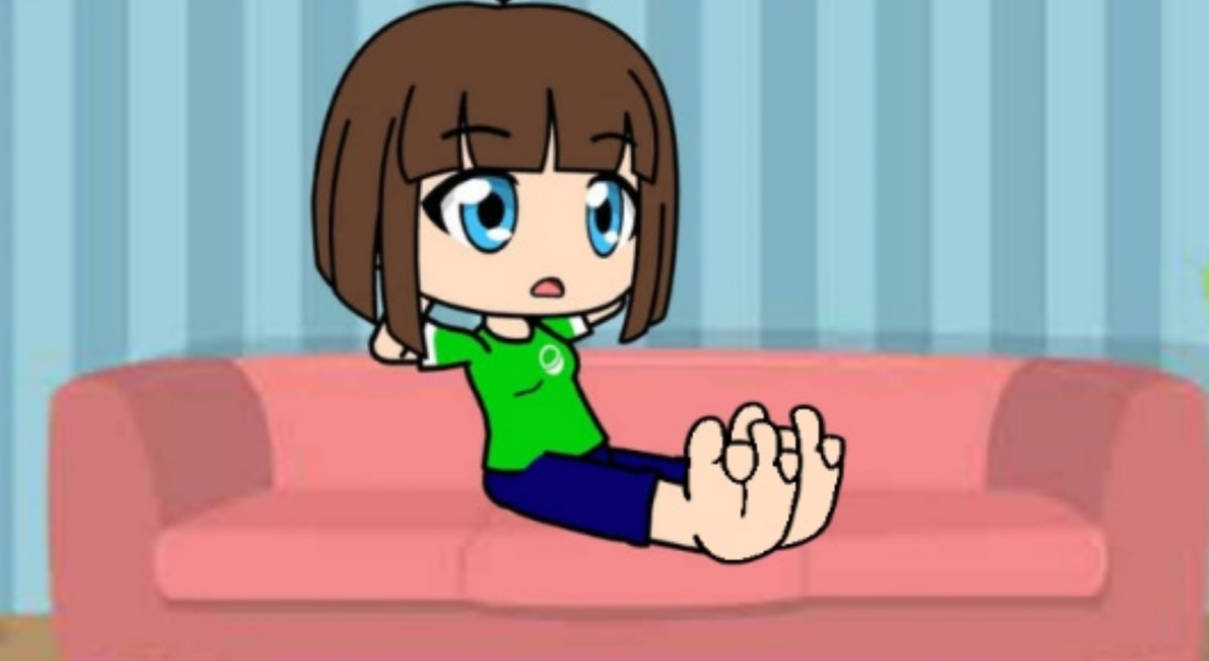 Christine toe wiggle by feetarecool12 on DeviantArt