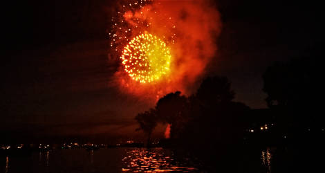 Oakland Lake Fireworks (13)