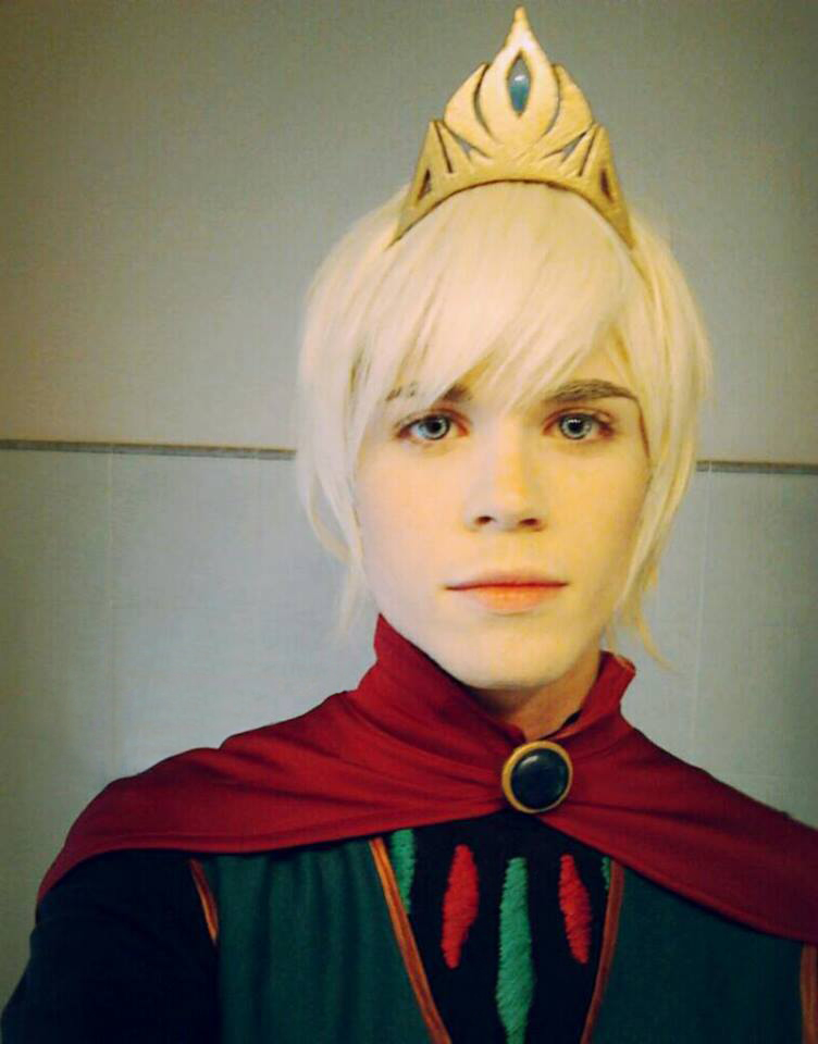 Elsa Cosplay (Male Version - Elias)