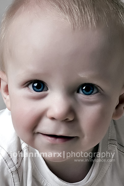 Declan - Baby's got blue eyes