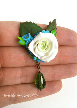 Brooch White Rose