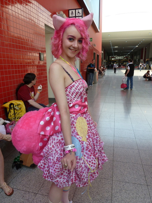 Pinkie Pie Cosplay!