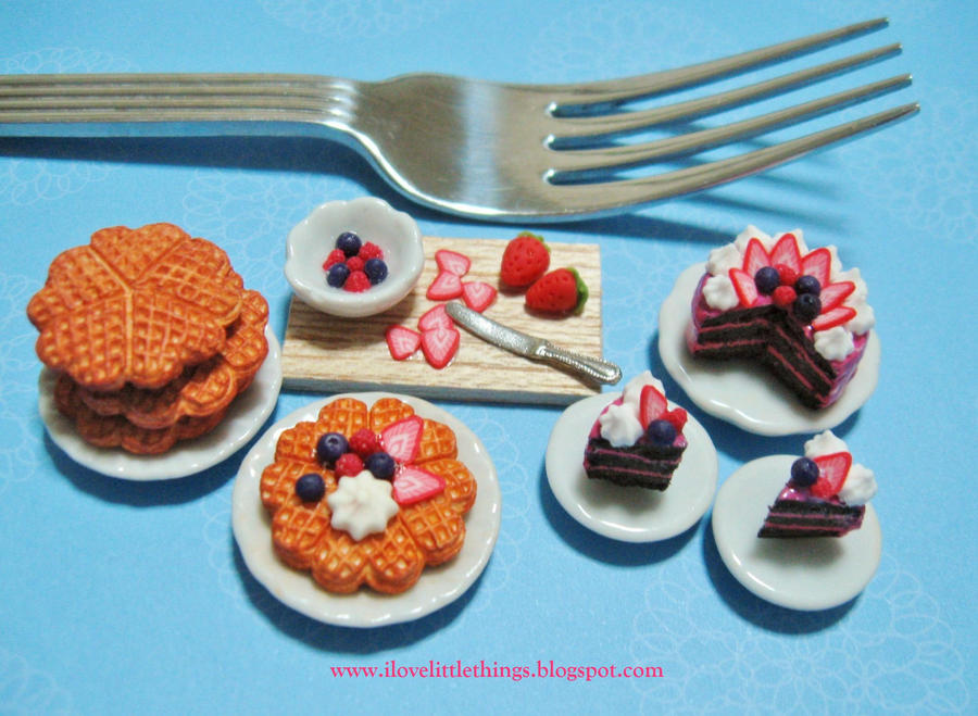 Dollhouse Miniature Berry Waffles n Cake by ilovelittlethings Dollhouse Miniature Berry Waffles n Cake by ilovelittlethings