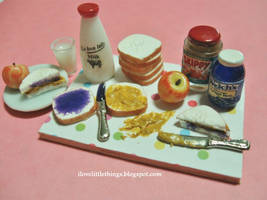 Miniature Peanut Butter Jelly Sandwich Prep Board