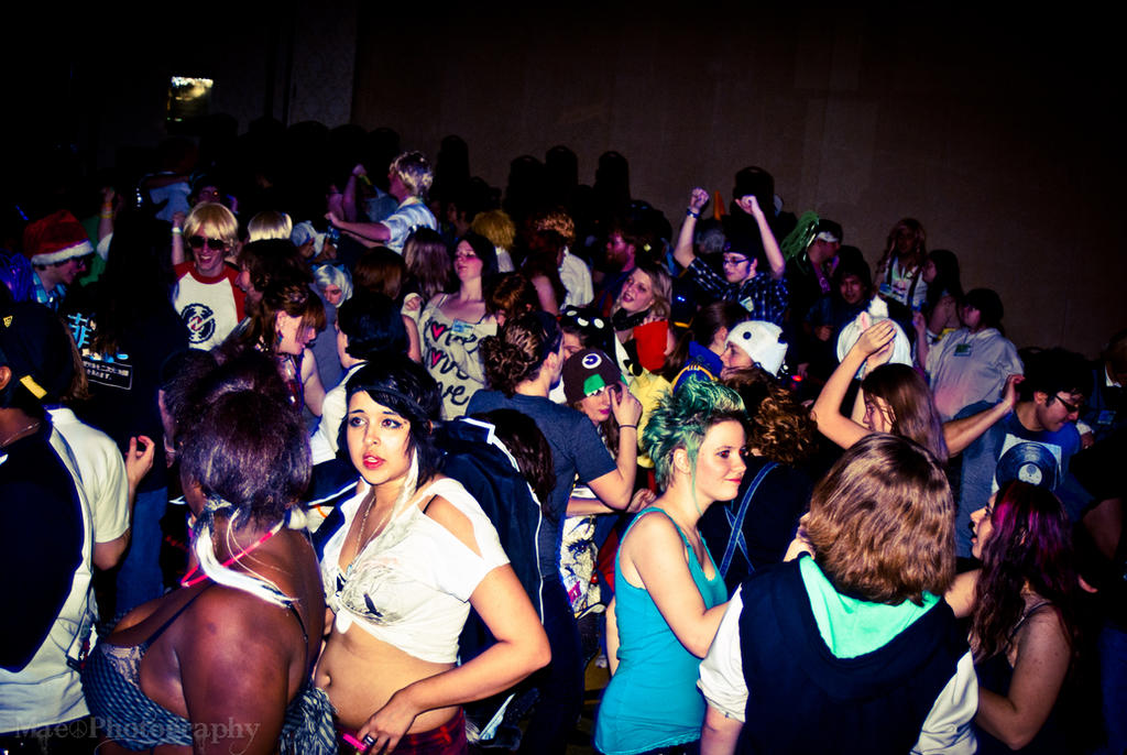 Aenima Rave Beginning Crowd at Anime Crossroads Rave by ErinMaeDeluxe on DeviantArt