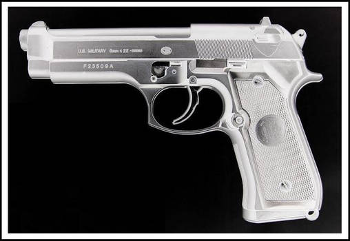 Beretta M9 -2-