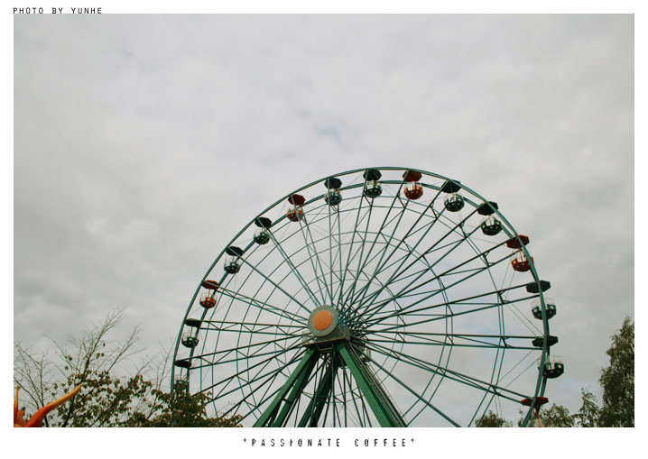 ferris wheel stock.__2