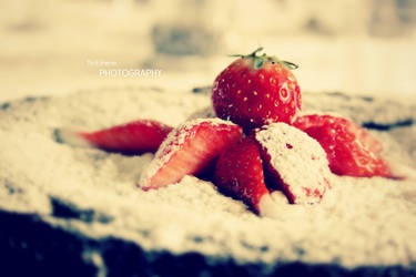 Strawberry tower by tirilirene