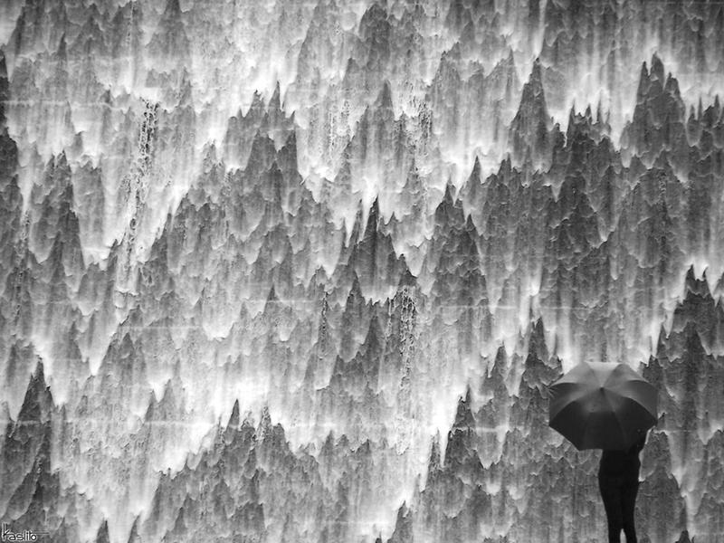 Water curtain