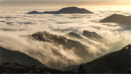 Sea of clouds before sunset