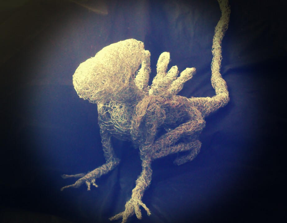 Wire Alien by Doggod74 on DeviantArt