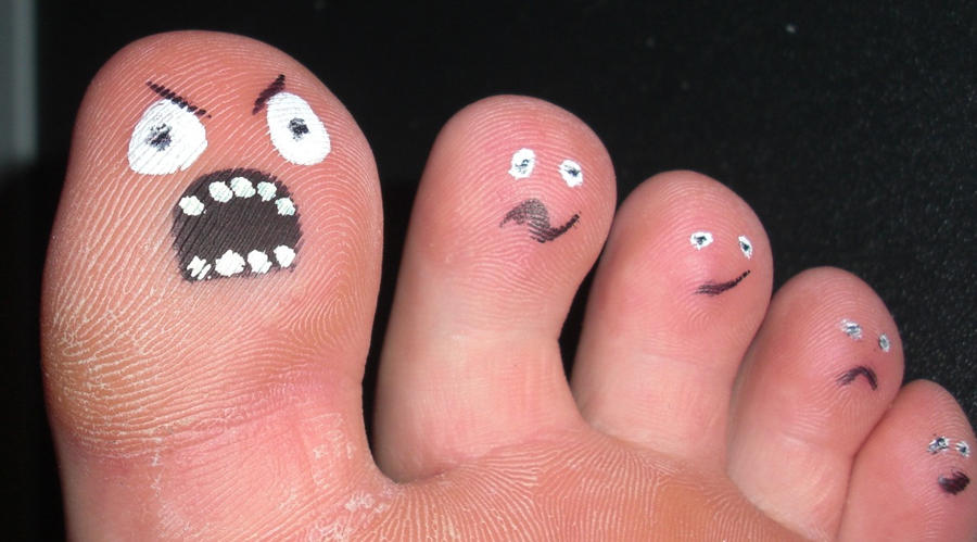 Awkward Toe Angry toes by Palostable on DeviantArt