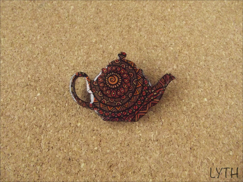 Teapot brooch - Kenyan red