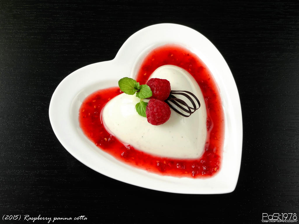 Raspberry panna cotta by PaSt1978
