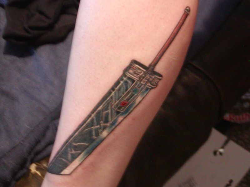 FFVII Buster Sword tattoo by MakoEyedLady on DeviantArt FFVII Buster Sword tattoo by MakoEyedLady on DeviantArt
