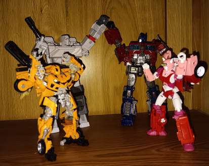 Prime,Megatron, Elita, and bumblebee reaction to..