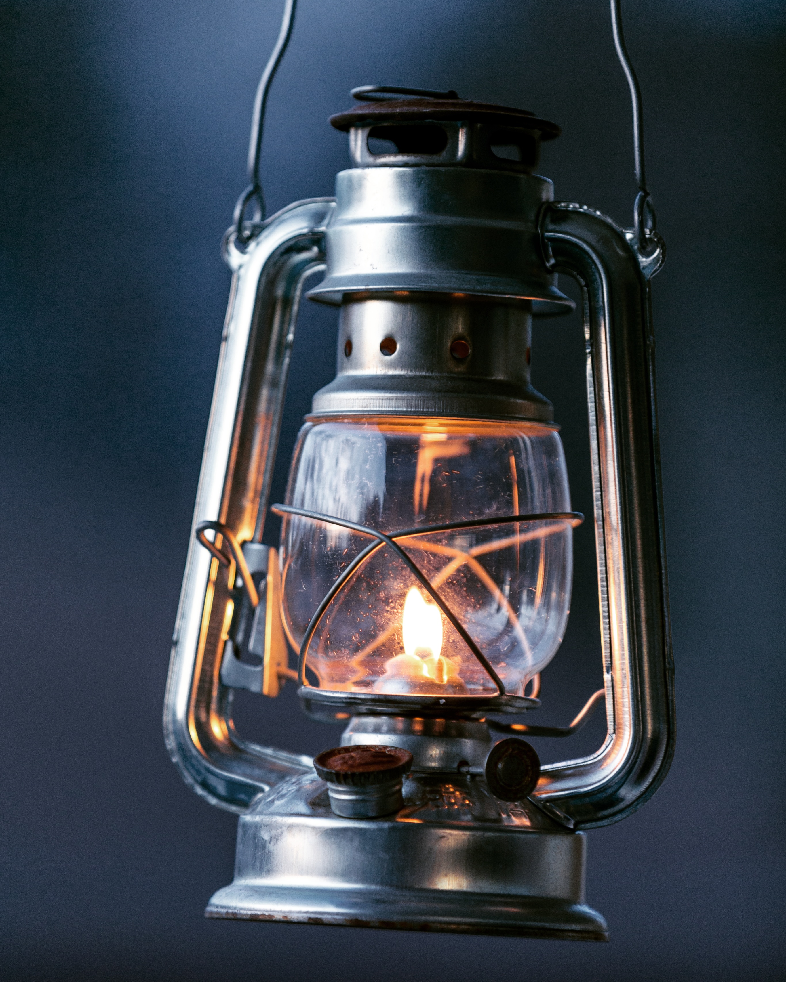 Oil lamp