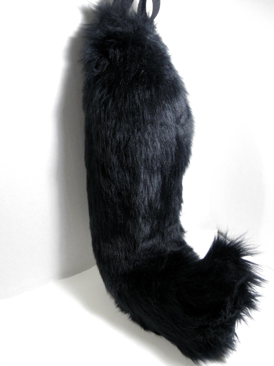 Black Curled Wolf Tail [Front]