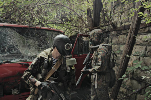 Look around (S.T.A.L.K.E.R. cosplay)