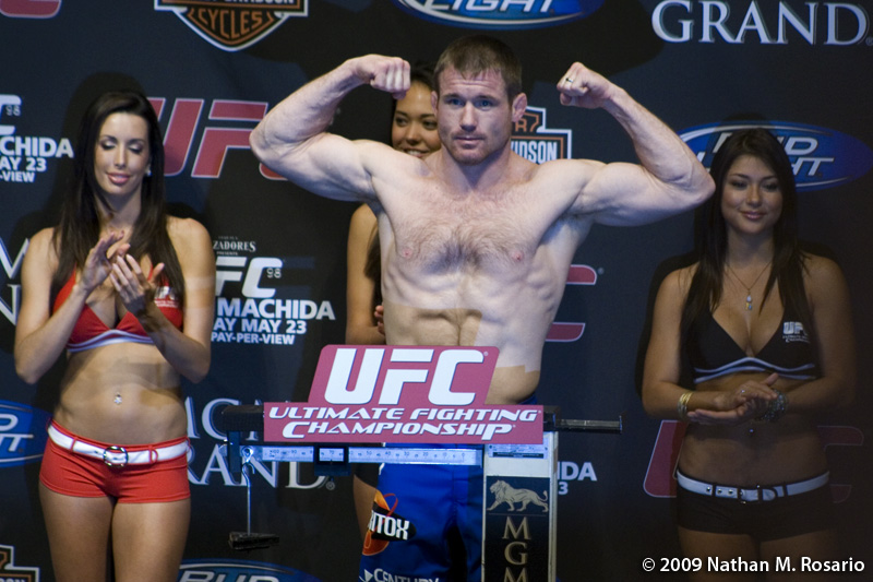 Matt Hughes UFC 98 weigh in 3