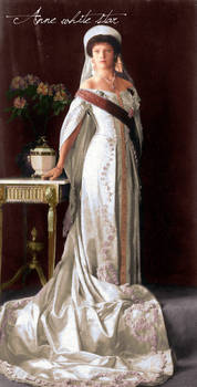 Tatiana romanov wearing a court gown in 1913