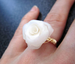 Snow white fimo rose ring