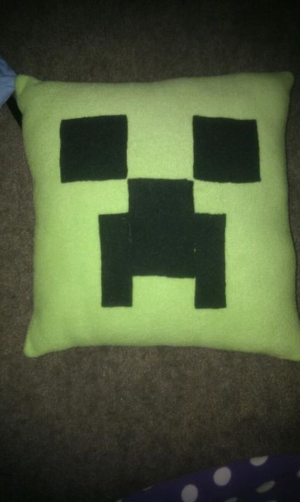 Minecraft Creeper Pillow