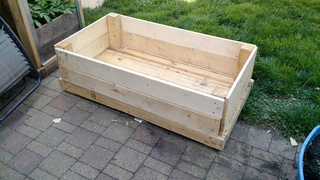 Industrial planter box