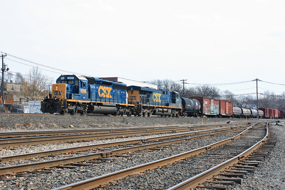 CSX 8090 on Q-418