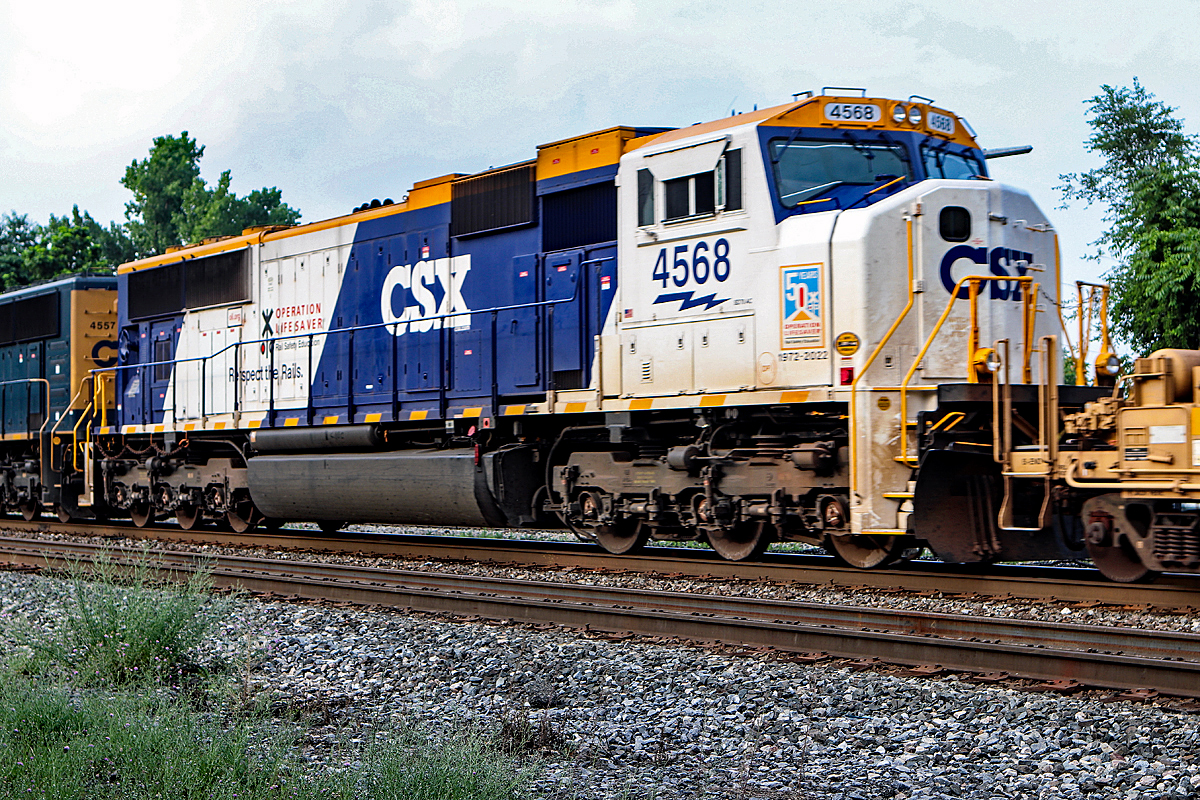 Photo: CSXT 4568 CSX Transportation (CSXT) EMD SD70MAC At , 57% OFF