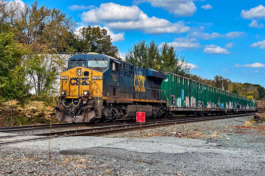 CSX 722 on M-409