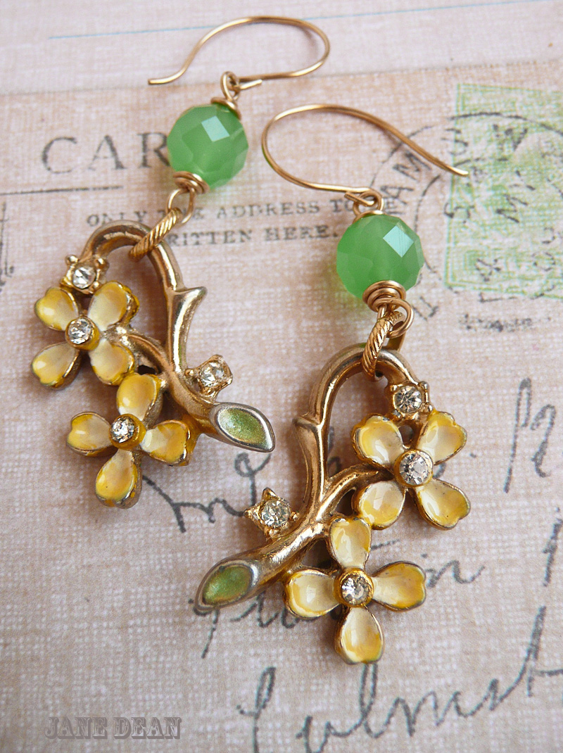 Rhinestone flower earrings