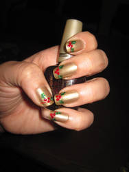 Holly Nail Art