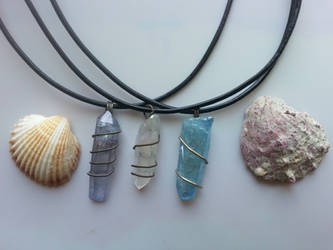 Crystal Point Quartz Necklaces / Healing Crystals