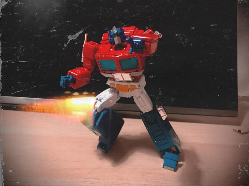 Transformers Pointing Optimus Prime Pointing by Moonie--Loonie on DeviantArt