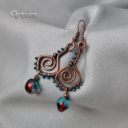 Hammered copper wire earrings