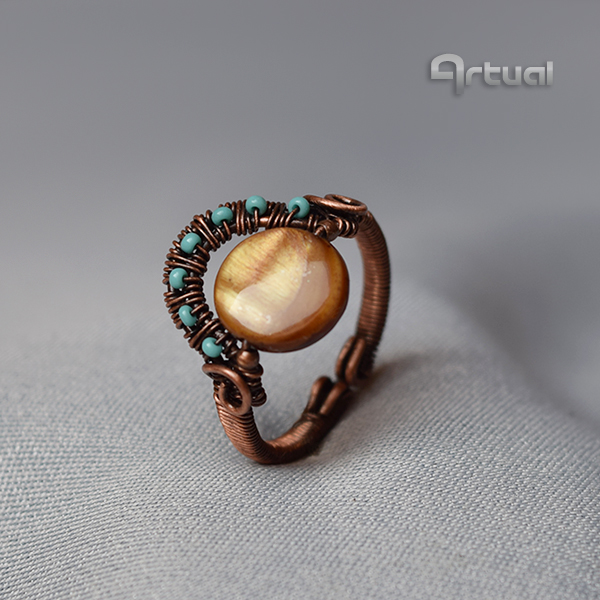 Adjustable wire ring