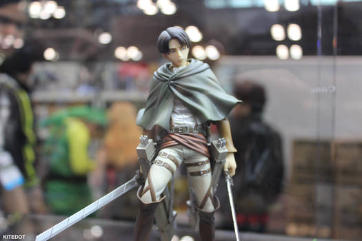 NYCC 2014: Levi Figure looking cool POSE NOW!