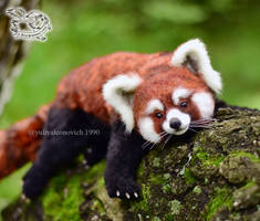 Toy red panda