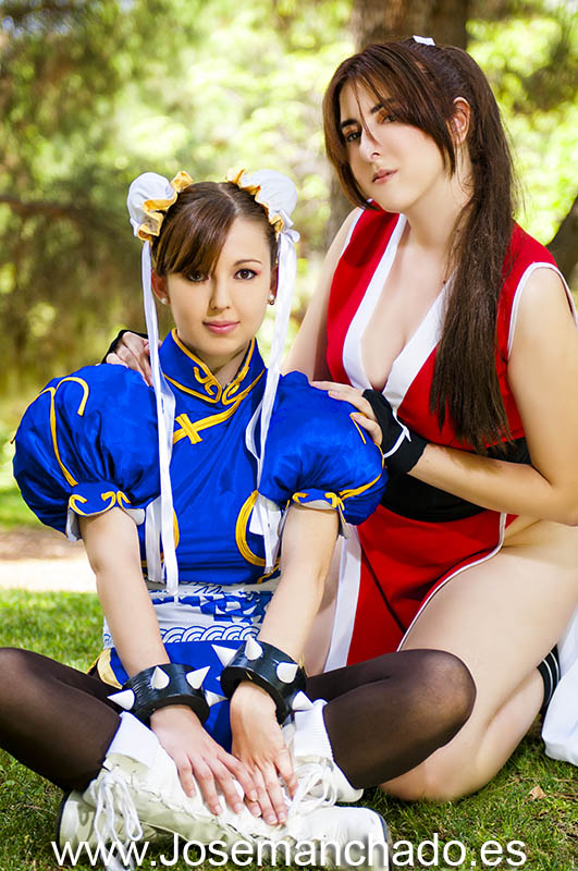 Mai Shiranui and Chun Li