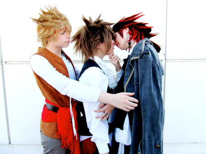 Axel x Sora x Roxas pirates