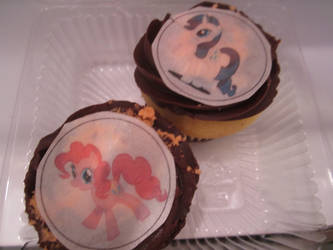 pony cupcakes ^0^ by chappy-rukia