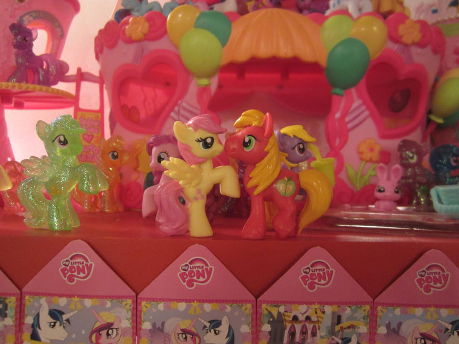 fluttershy and big mac ^0^