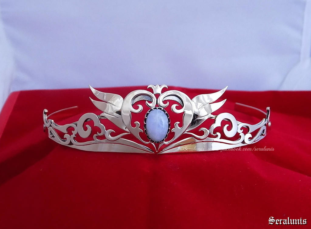 'Princess Serenity' handmade crown by seralune